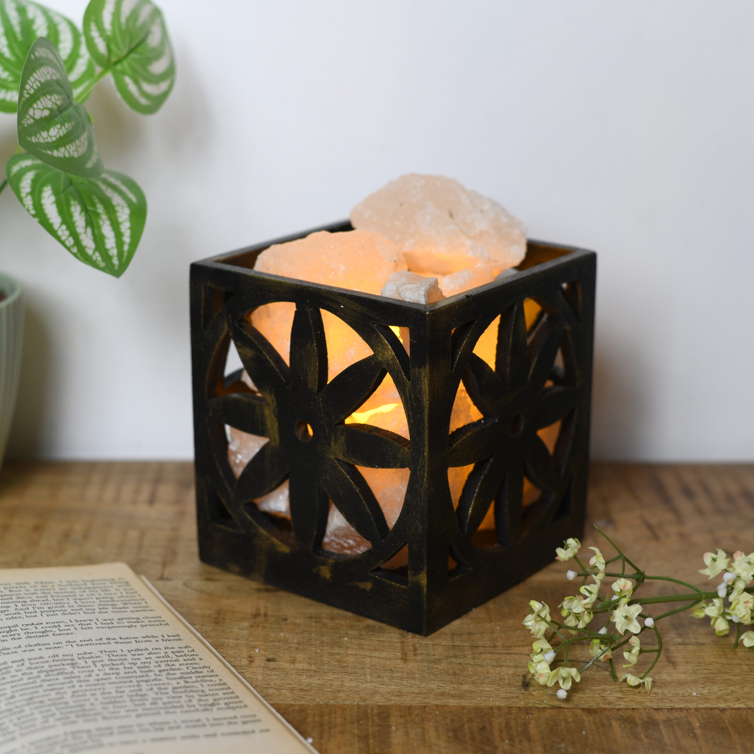 Black Rock Salt Lamp (Chariot Wheel)